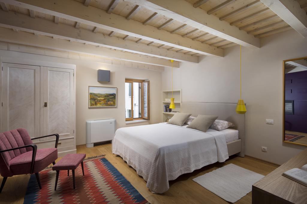 Holiday Home Bo Ровінь Екстер'єр фото
